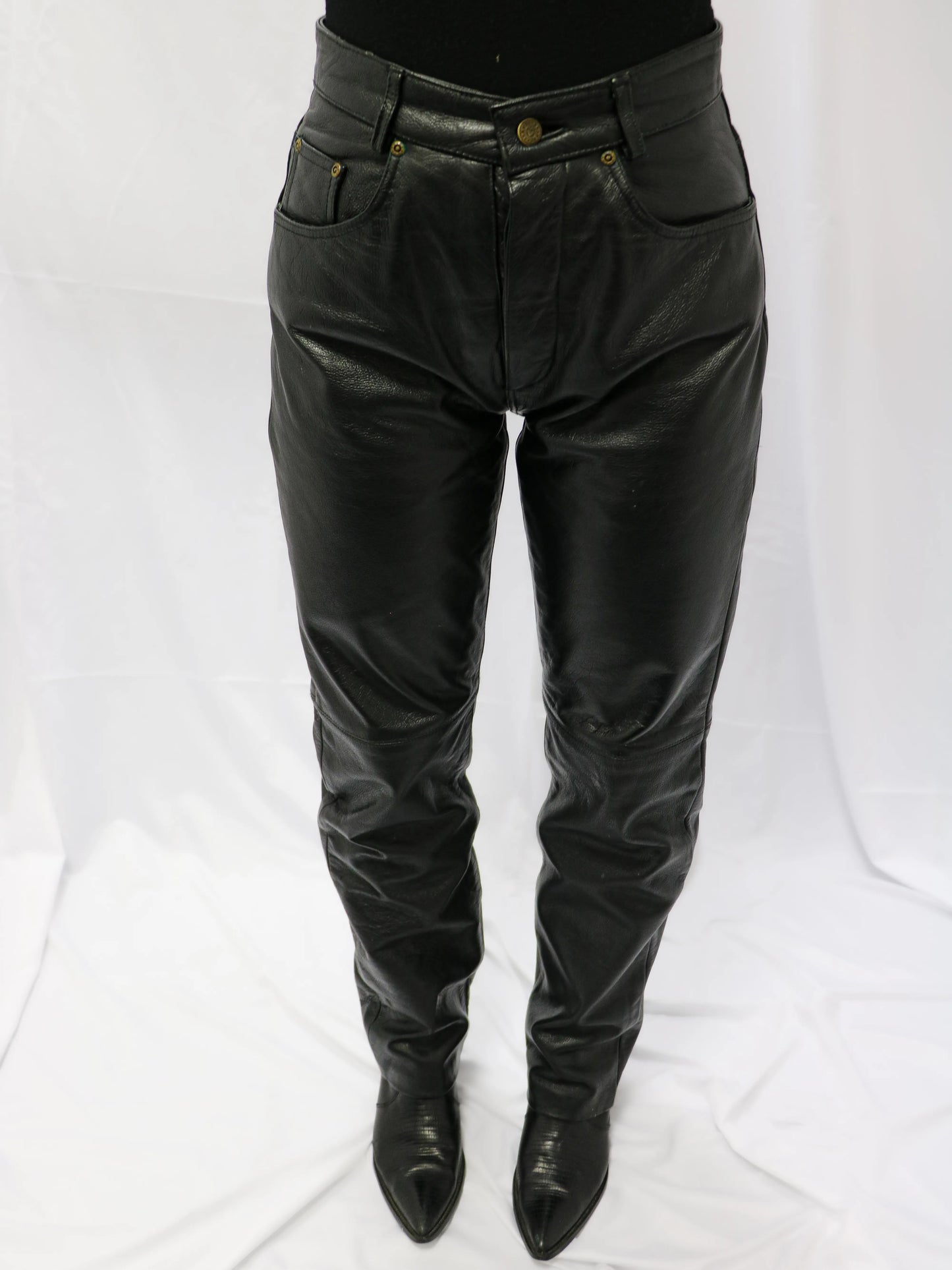 PANTALON EN CUIR NOIR