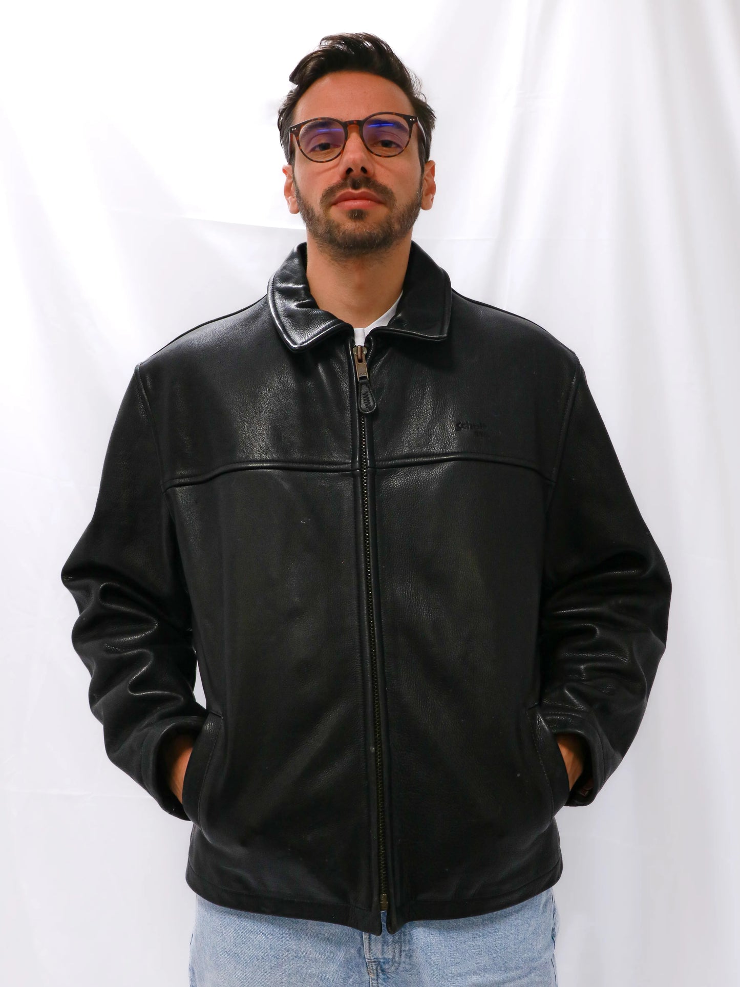 BLOUSON EN CUIR NOIR