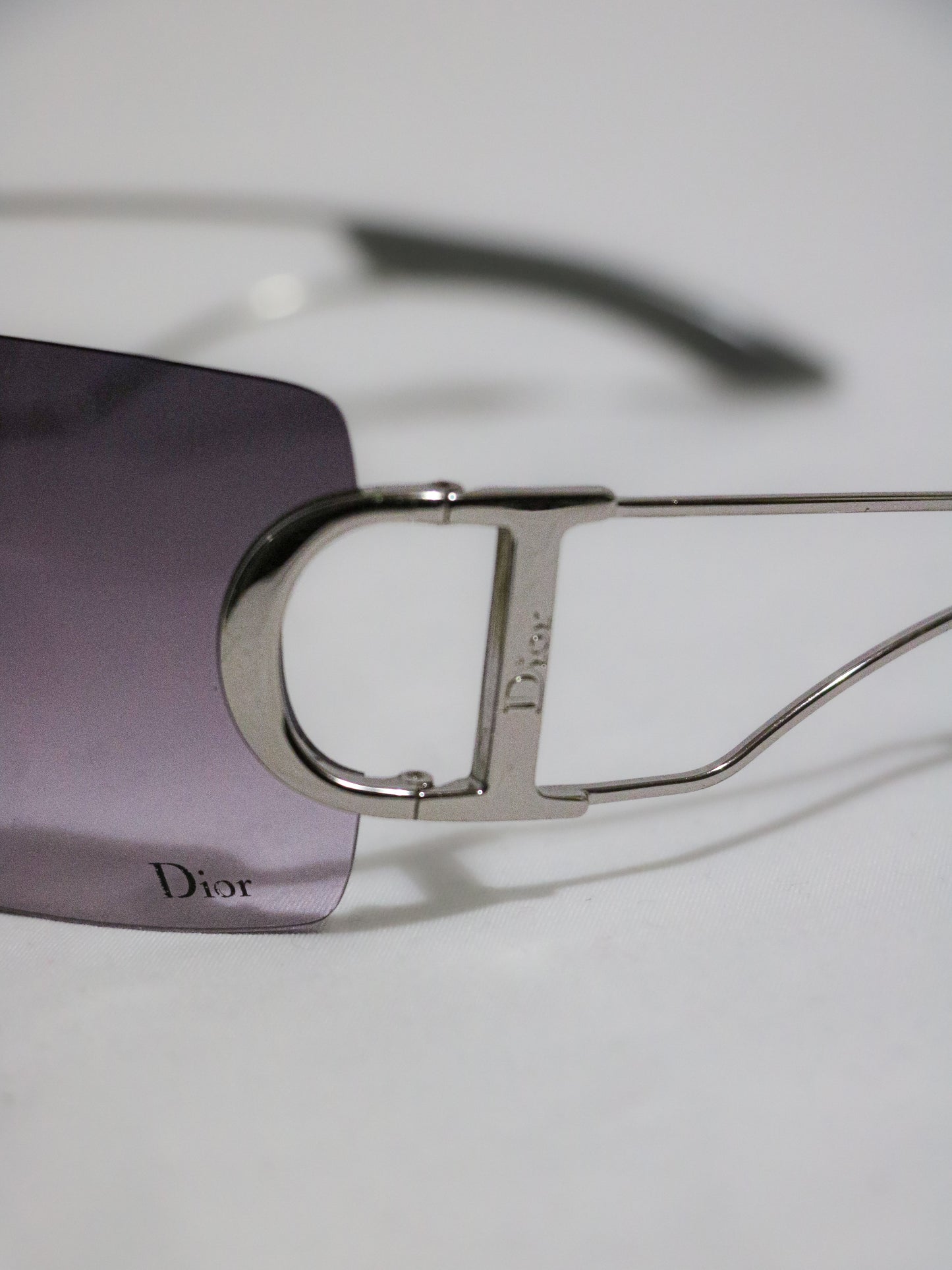 LUNETTES ENVELOPPANTES DIOR